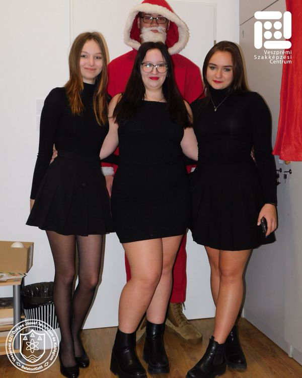 Mikulás a kollégiumban